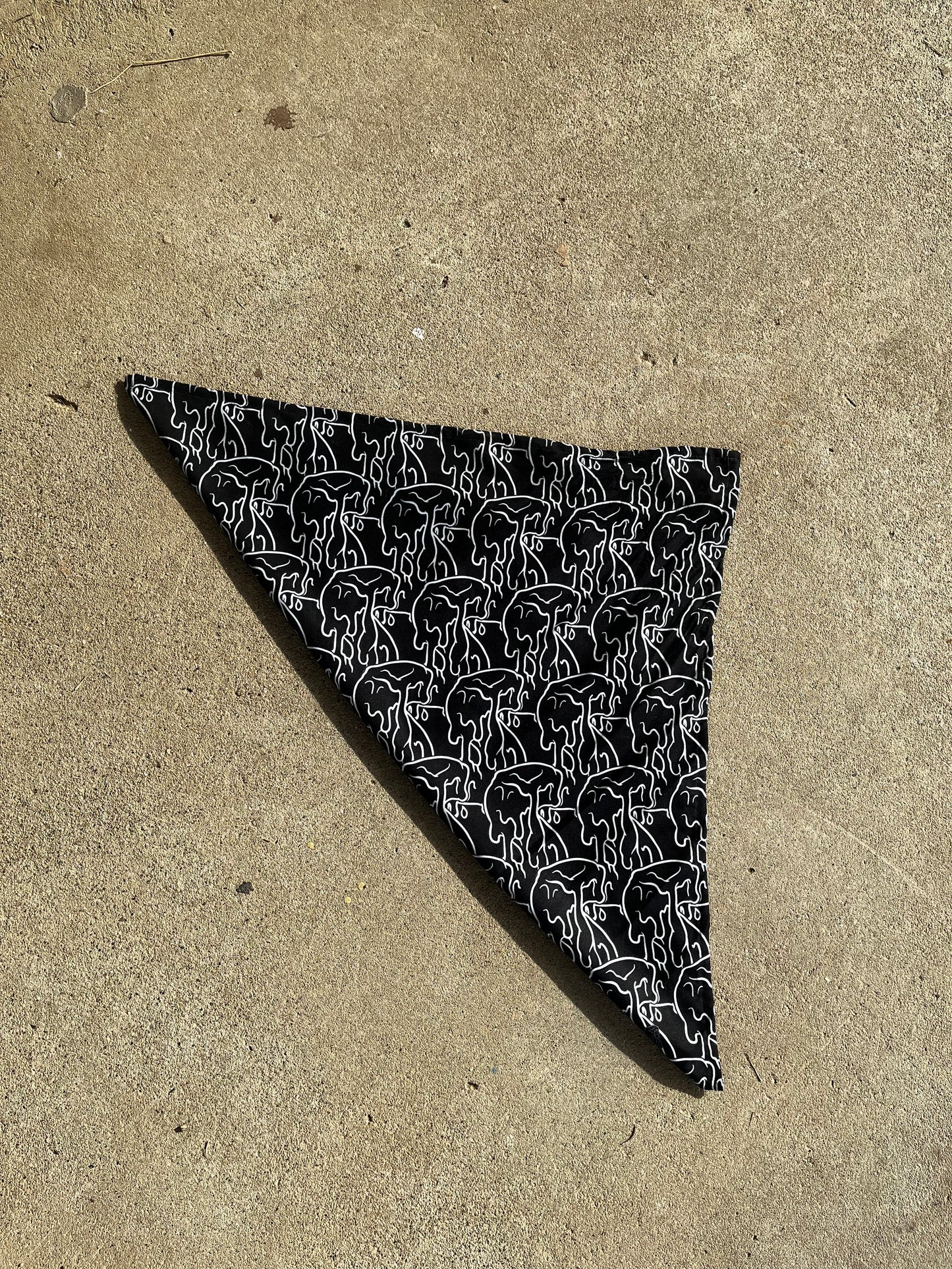 ALL OVER BLACK BANDANA