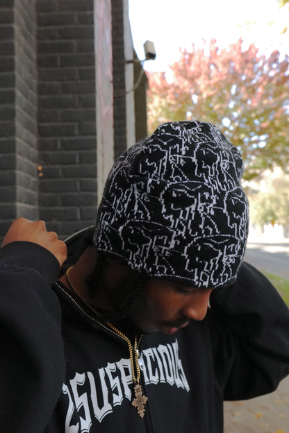 ALL OVER BLACK BEANIE